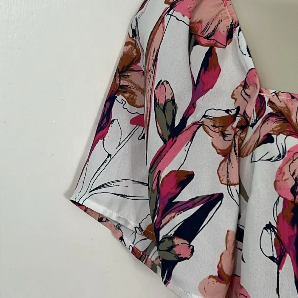 Leith Floral Print Short Sleeve Button Down Blouse Shirt Size Small - Picture 6 of 10